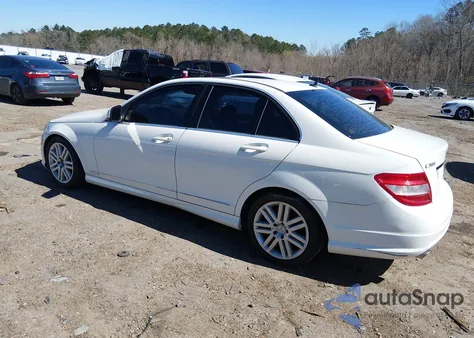 2008 Mercedes-Benz C 300 Luxury/Sport z USA, uszkodzony, nr VIN WDDGF54X38F195141